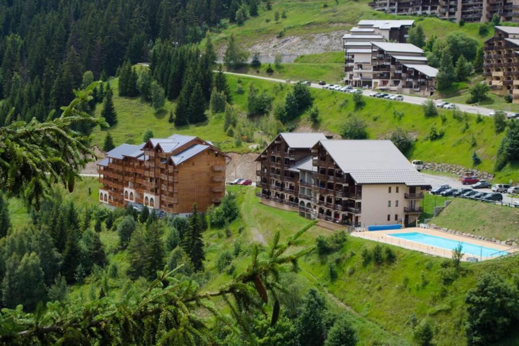 Les Iris T2 Station Alpe Huez Apartment Auris Exterior photo
